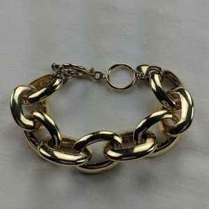 Gold chain bracelet